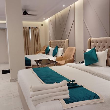 Hotel Dreamland ปูรี ภายนอก รูปภาพ
