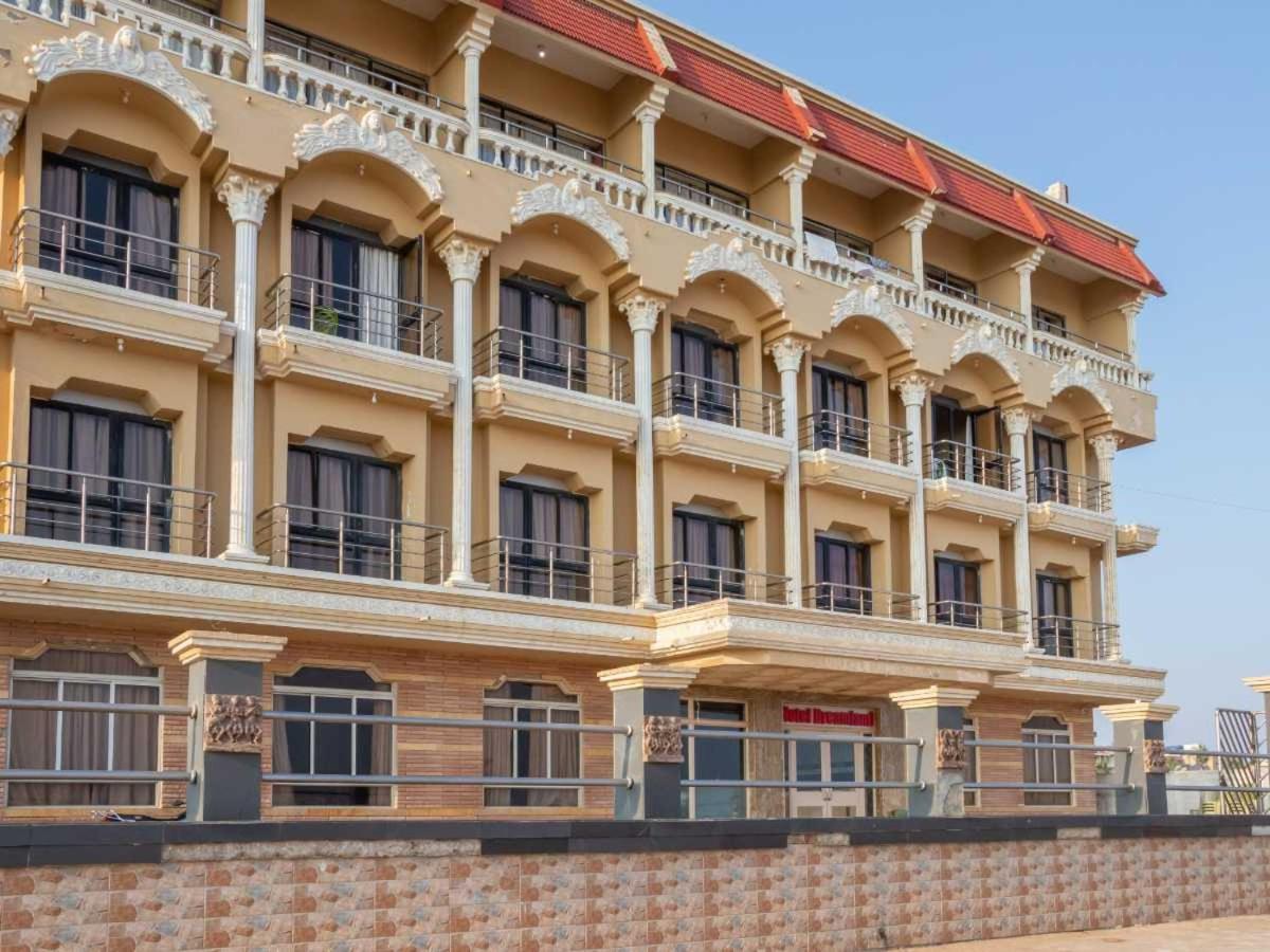 Hotel Dreamland ปูรี ภายนอก รูปภาพ