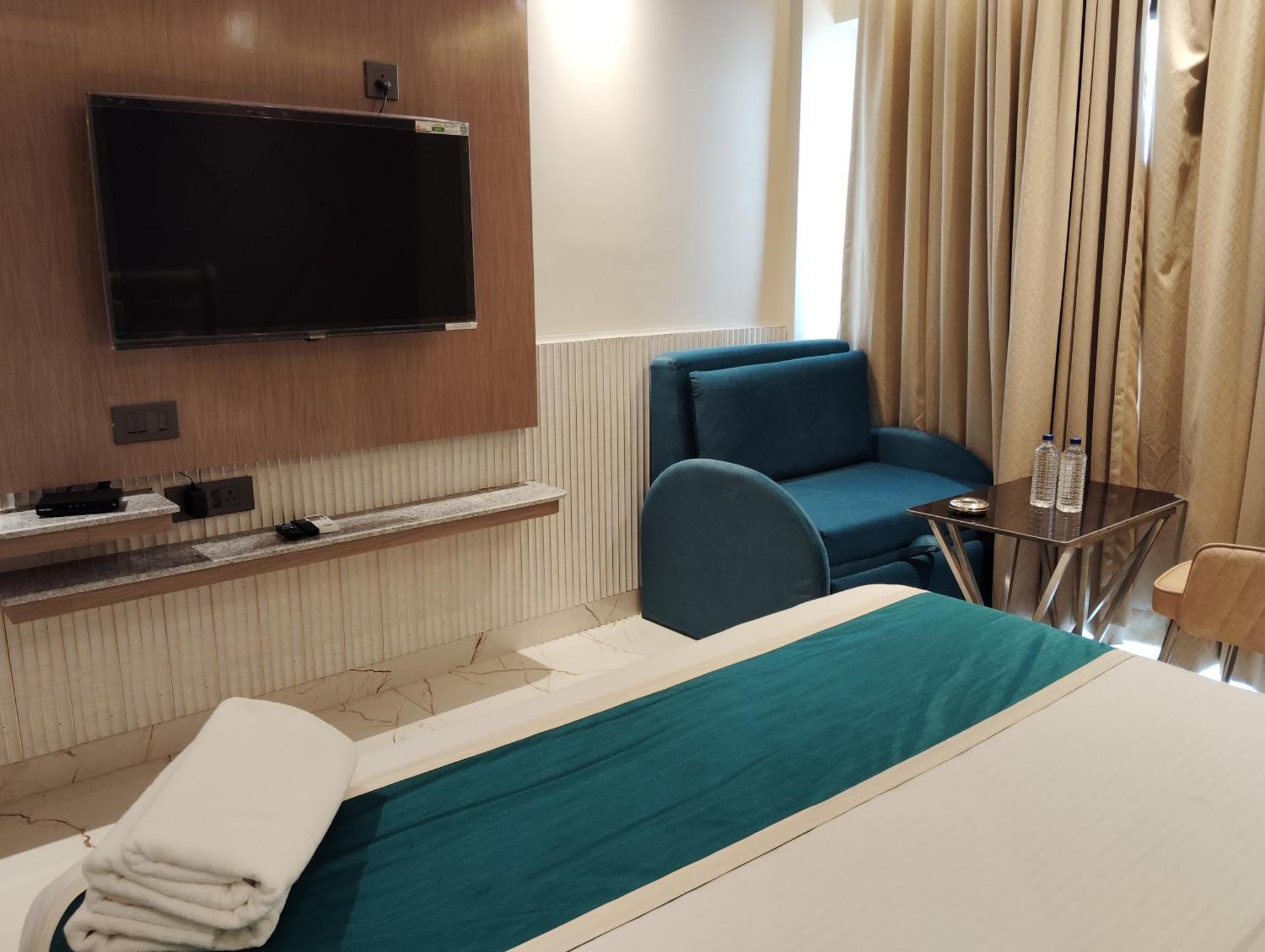 Hotel Dreamland ปูรี ภายนอก รูปภาพ