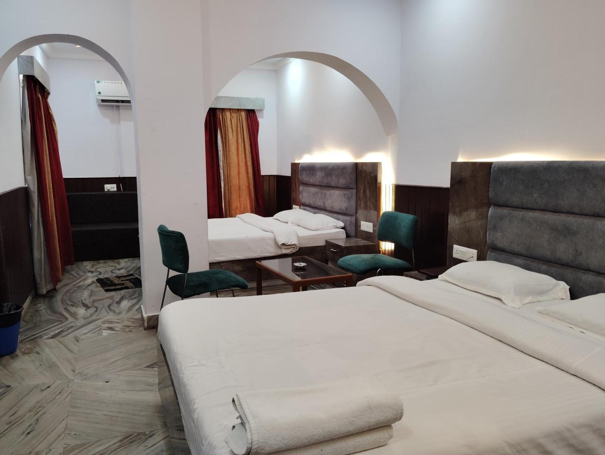 Hotel Dreamland ปูรี ภายนอก รูปภาพ
