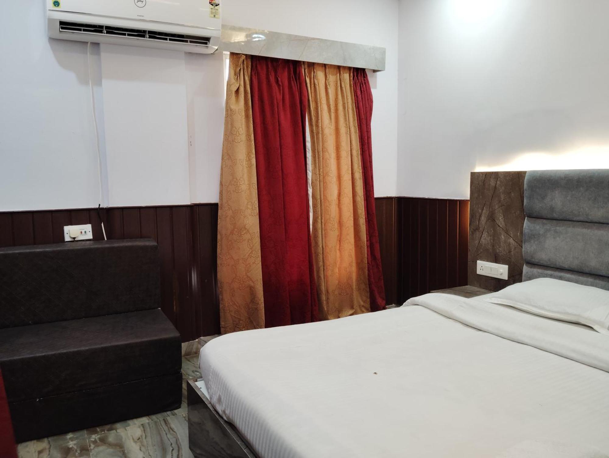Hotel Dreamland ปูรี ภายนอก รูปภาพ