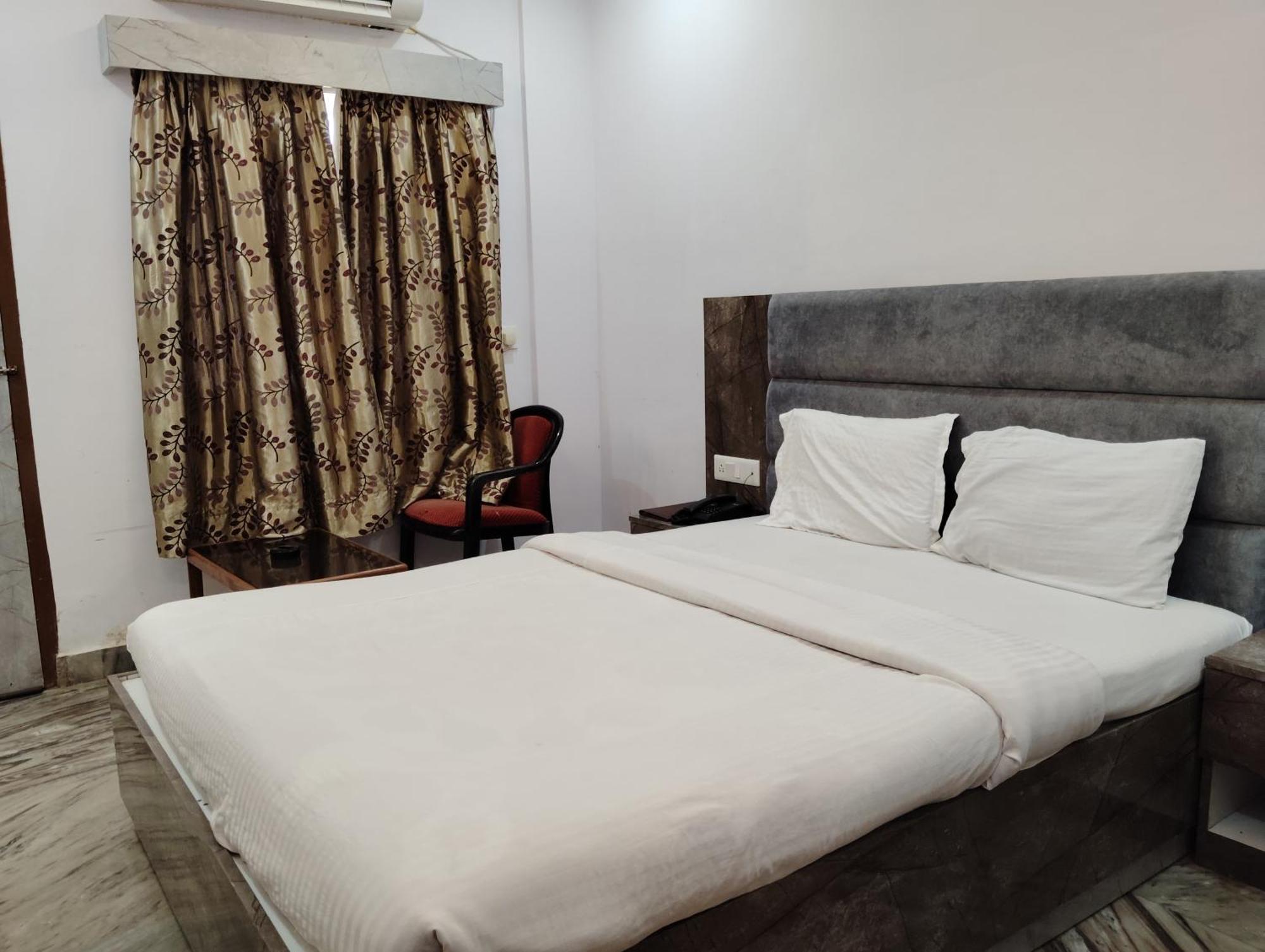 Hotel Dreamland ปูรี ภายนอก รูปภาพ