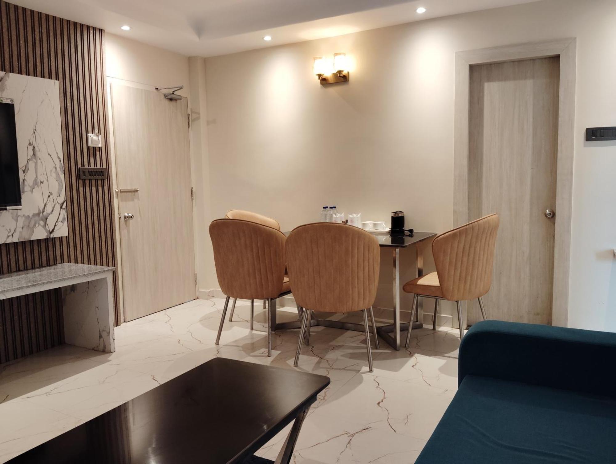 Hotel Dreamland ปูรี ภายนอก รูปภาพ