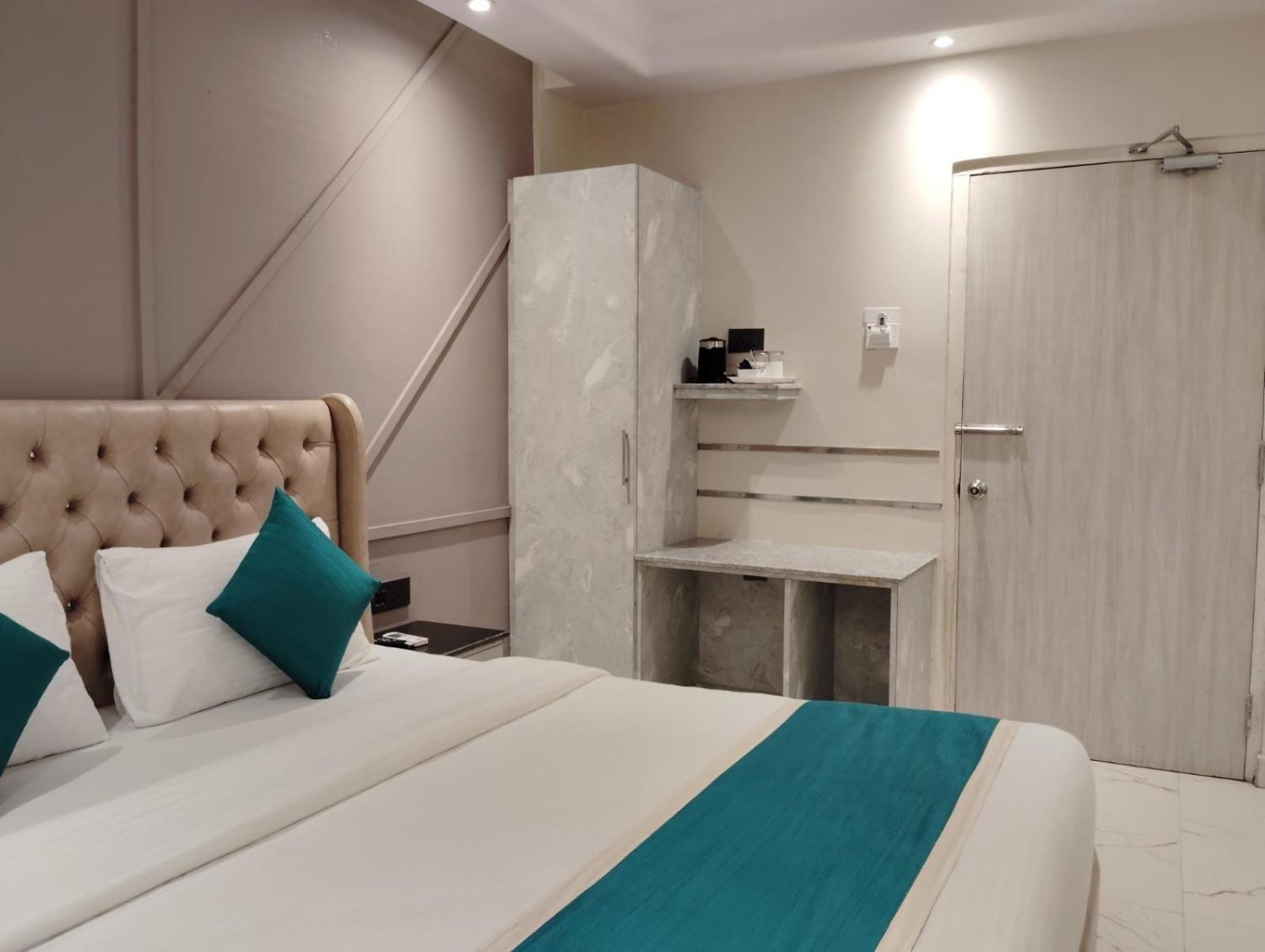 Hotel Dreamland ปูรี ภายนอก รูปภาพ