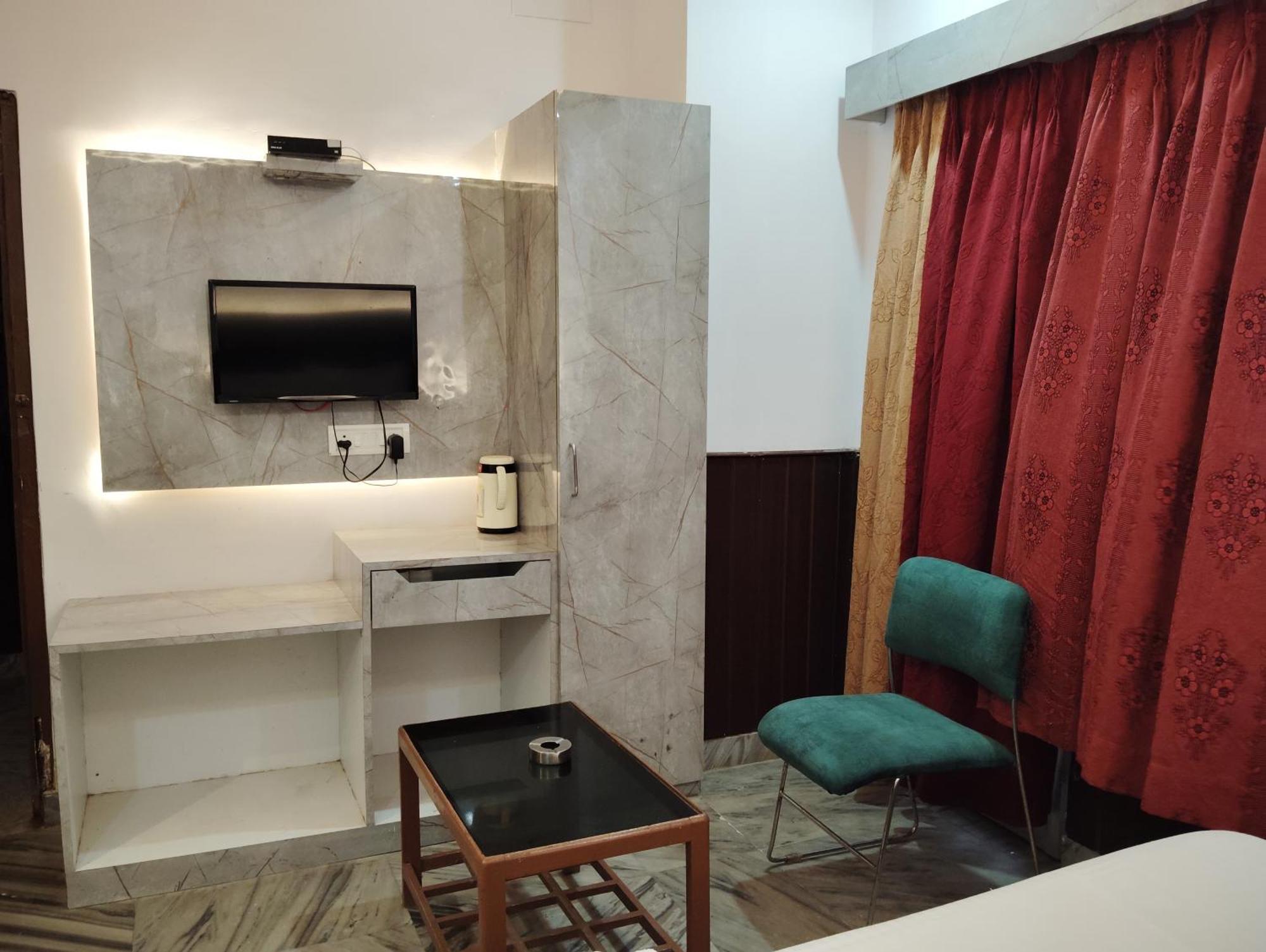 Hotel Dreamland ปูรี ภายนอก รูปภาพ