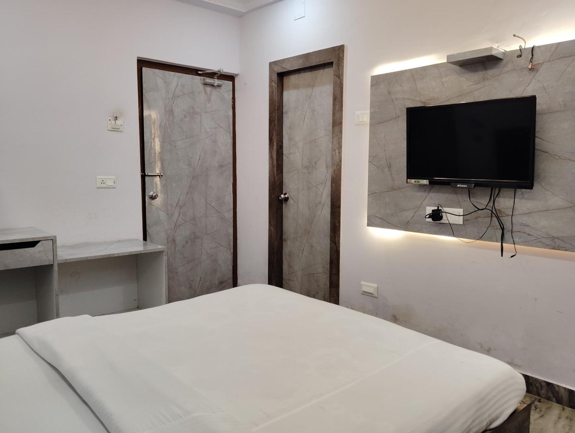 Hotel Dreamland ปูรี ภายนอก รูปภาพ